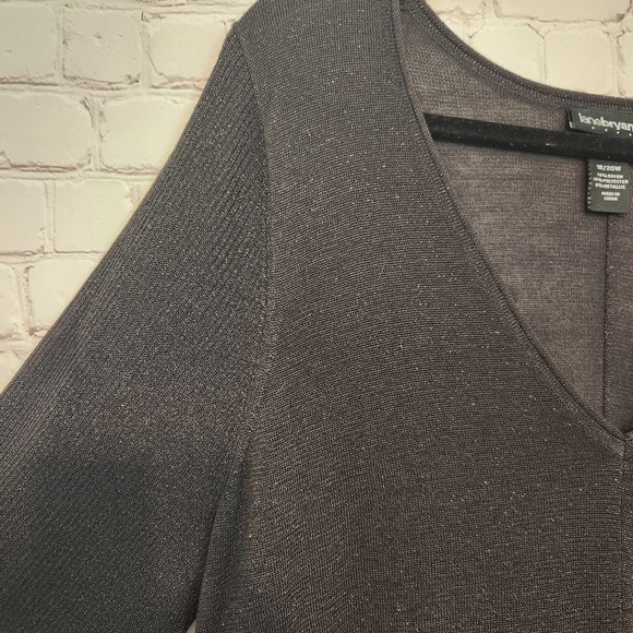 Lane Bryant Women's Black Metallic Sweater V-neck Shark-bite hem Tunic 18/20W - Picture 5 of 6